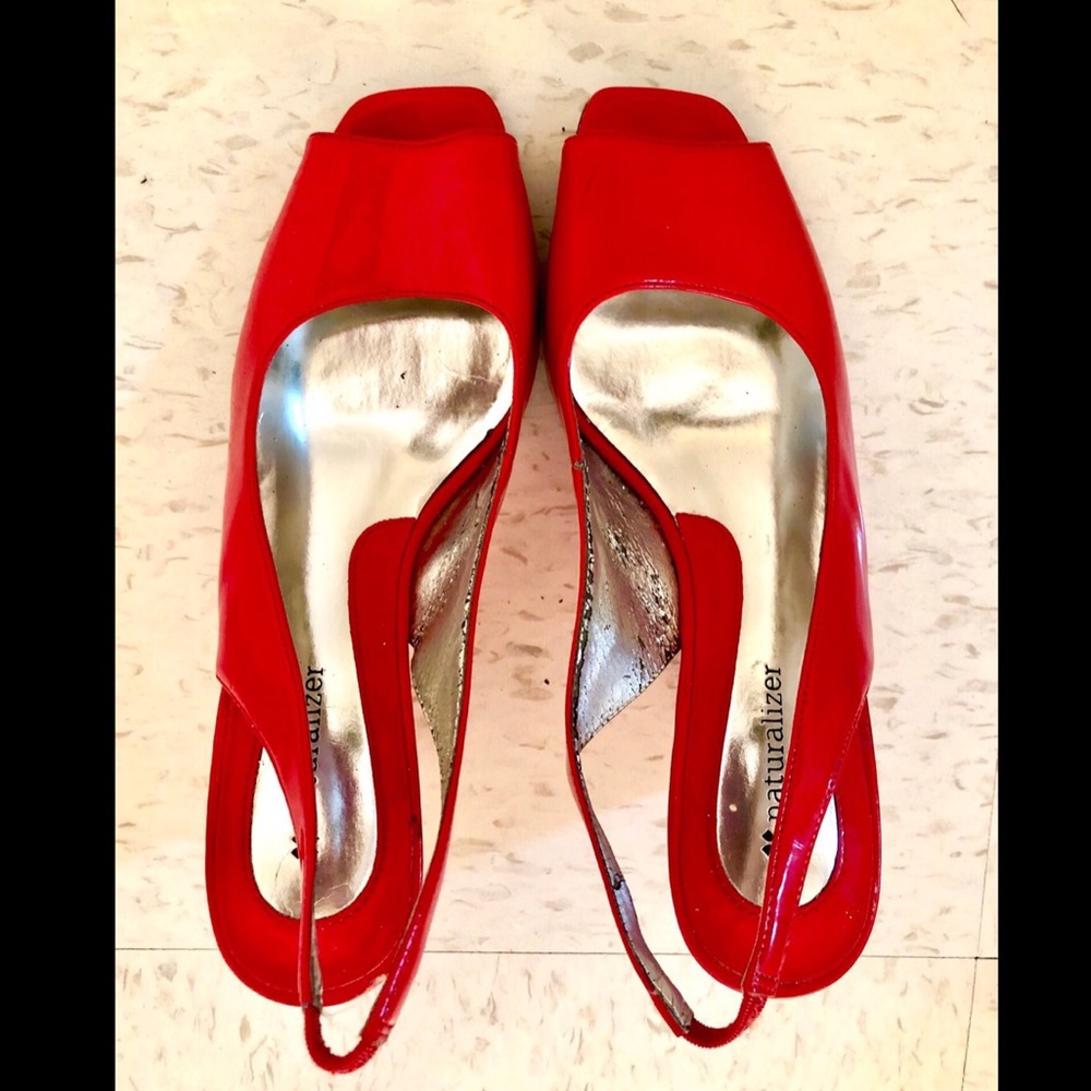 Naturalizer red wedge sandal 8.5M size 👠